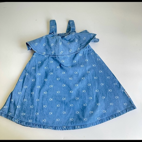 Kid’s dress bundle 18m 2T - Picture 9 of 12